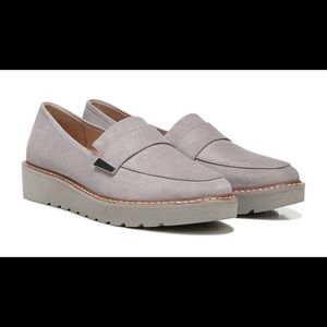 Naturalizer Women’s Adiline Gray Loafers size 8 1/2